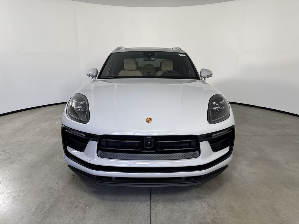 2026 Porsche Macan AWD