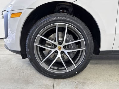 2026 Porsche Macan AWD