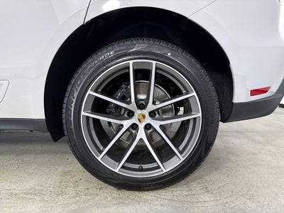 2026 Porsche Macan AWD