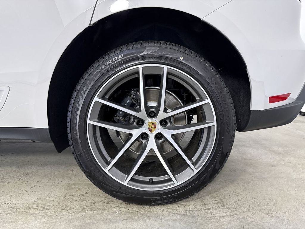 2026 Porsche Macan AWD