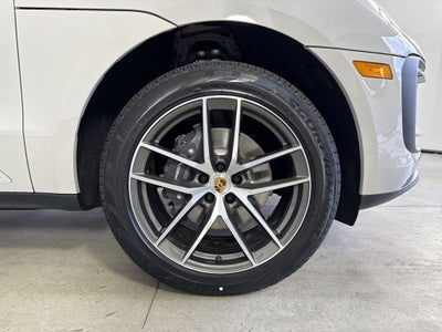2026 Porsche Macan AWD