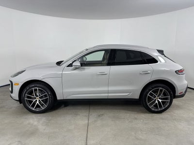 2026 Porsche Macan AWD