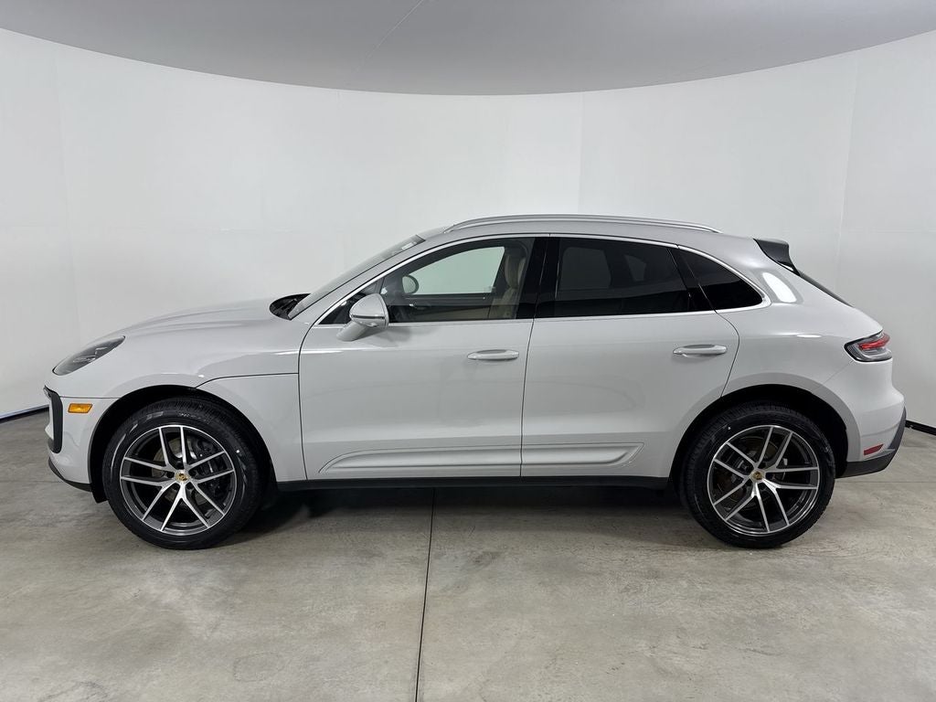 2026 Porsche Macan AWD