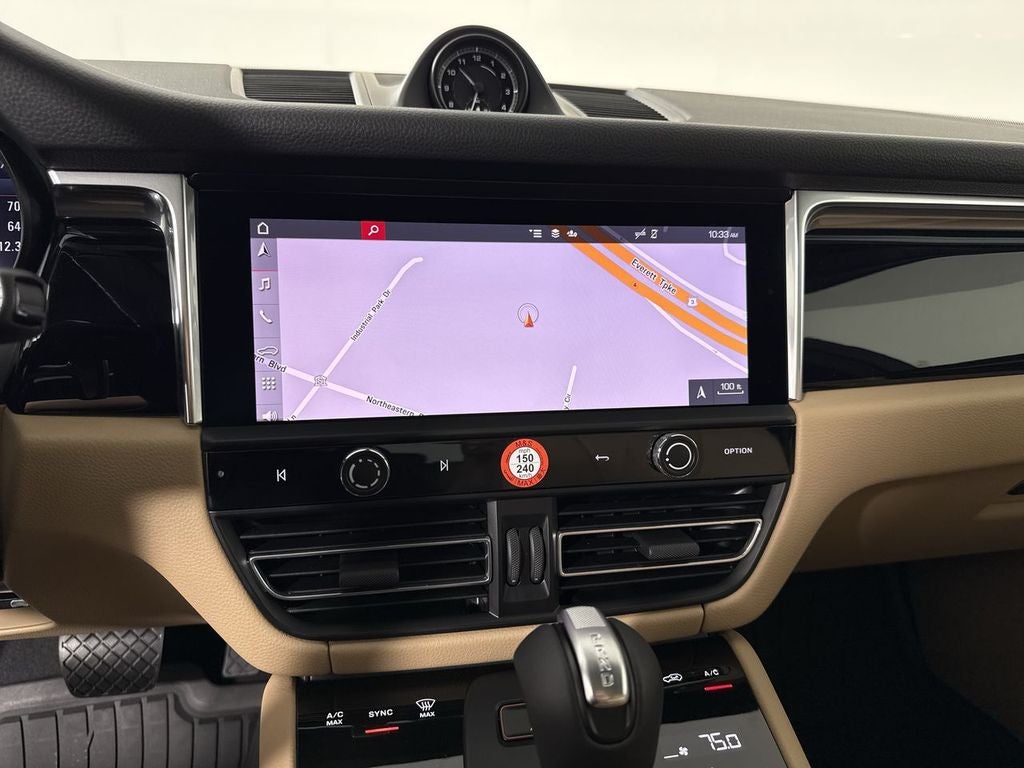 2026 Porsche Macan AWD