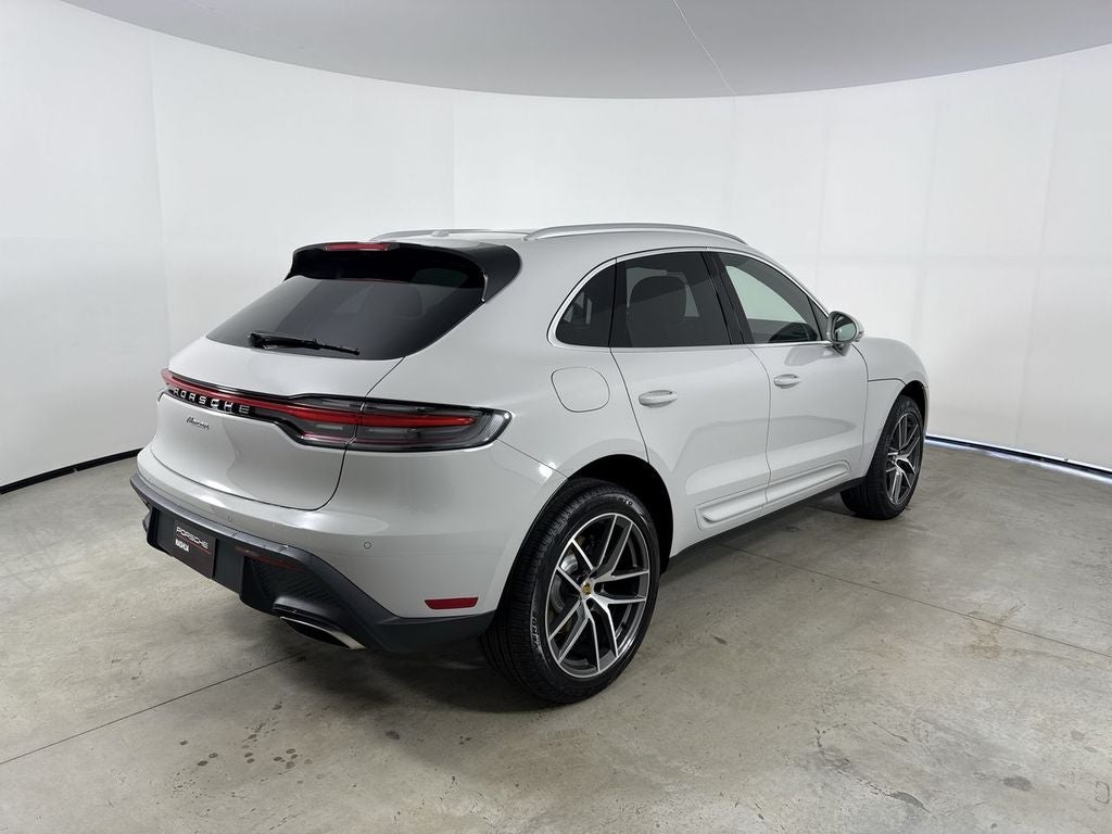 2026 Porsche Macan AWD