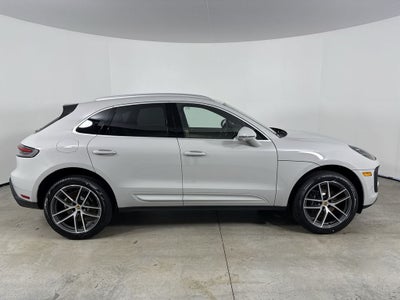 2026 Porsche Macan AWD