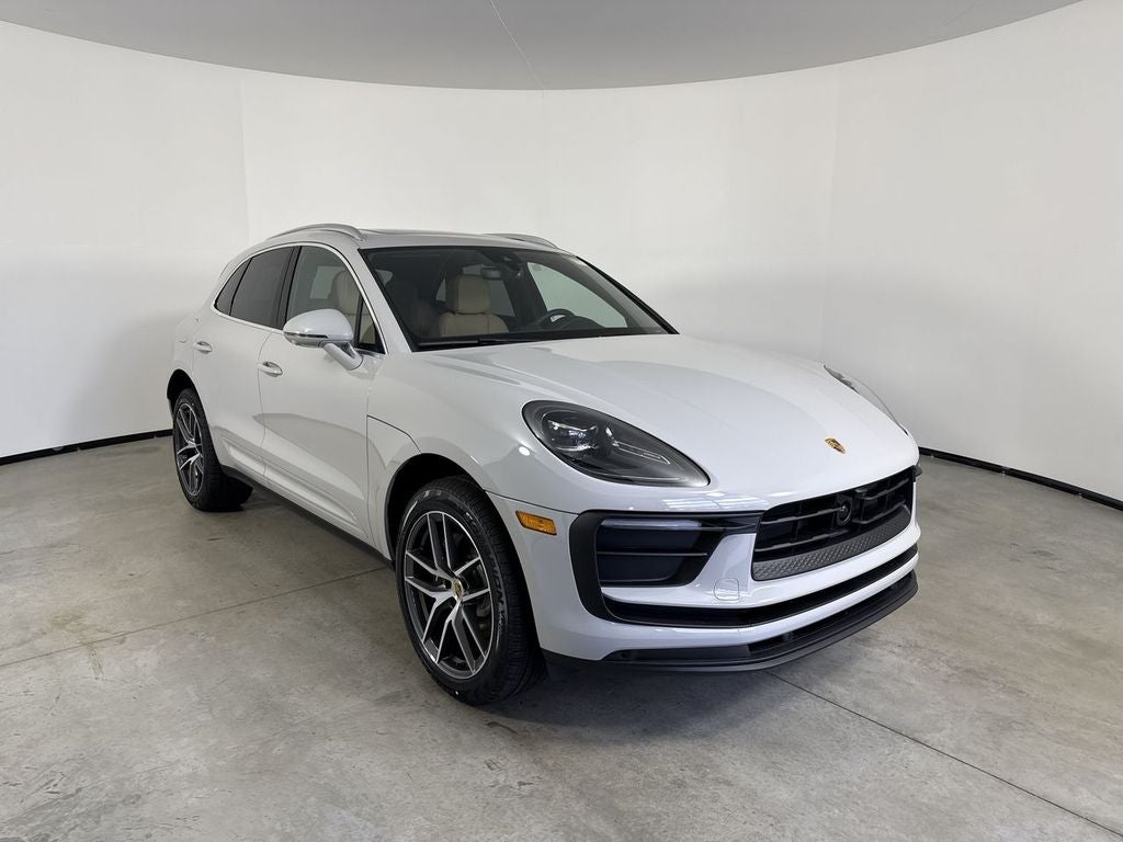 2026 Porsche Macan AWD