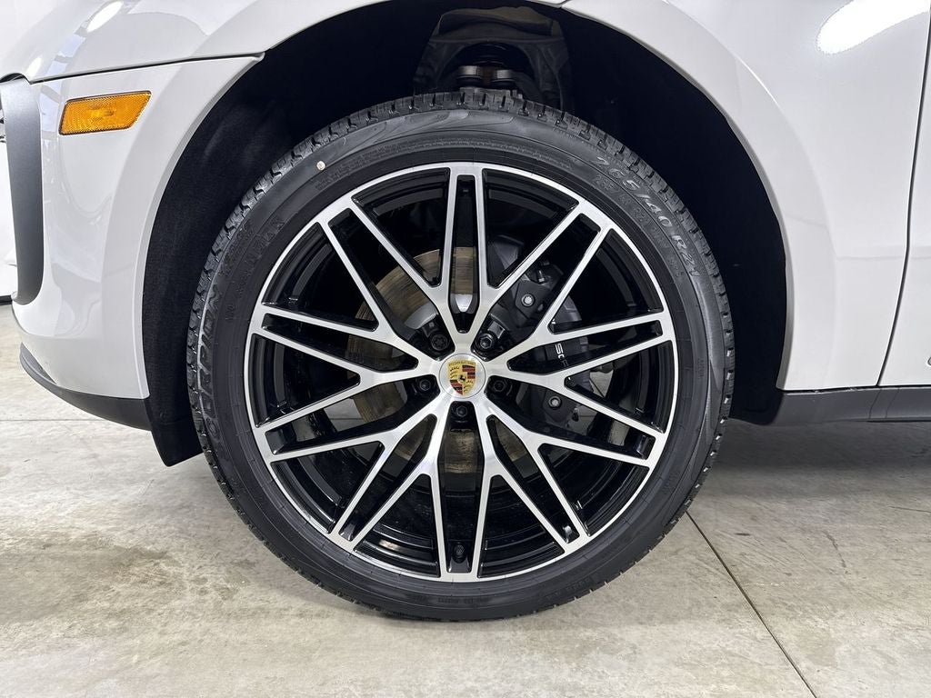2026 Porsche Macan AWD