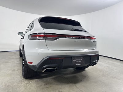 2026 Porsche Macan AWD