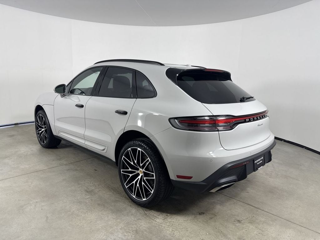 2026 Porsche Macan AWD