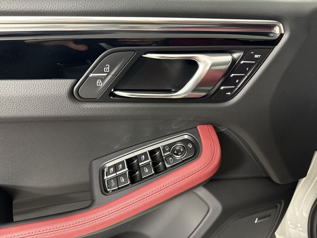 2026 Porsche Macan AWD
