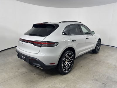 2026 Porsche Macan AWD
