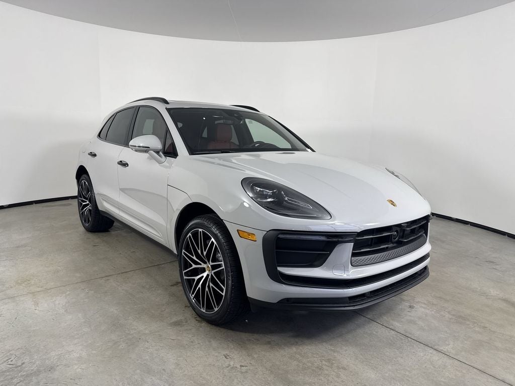 2026 Porsche Macan AWD