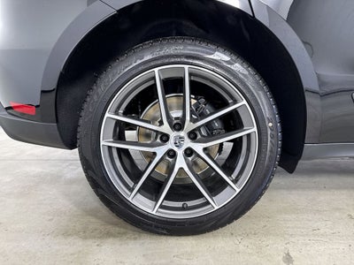 2026 Porsche Macan AWD