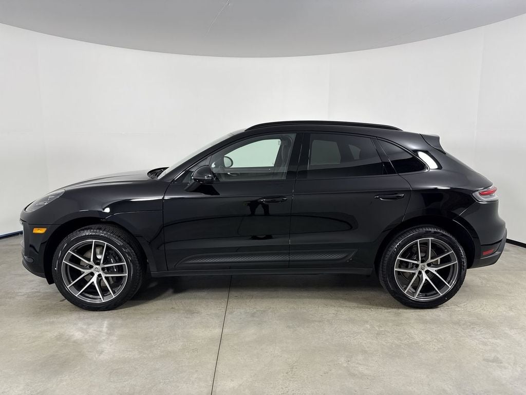 2026 Porsche Macan AWD