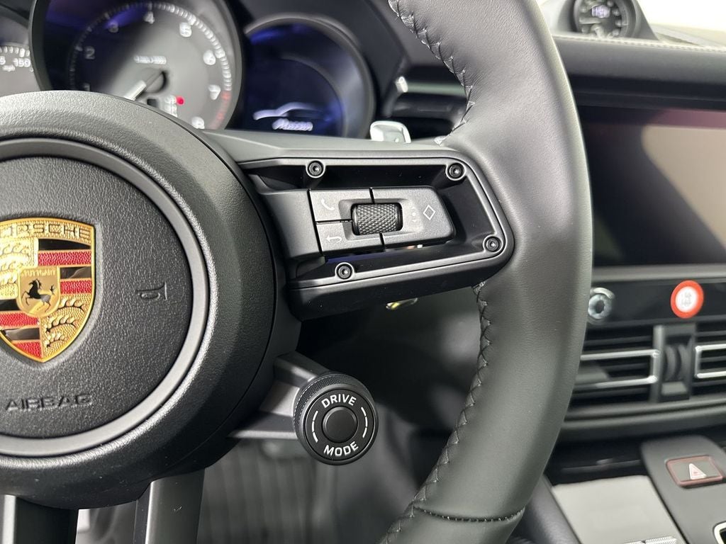 2026 Porsche Macan AWD
