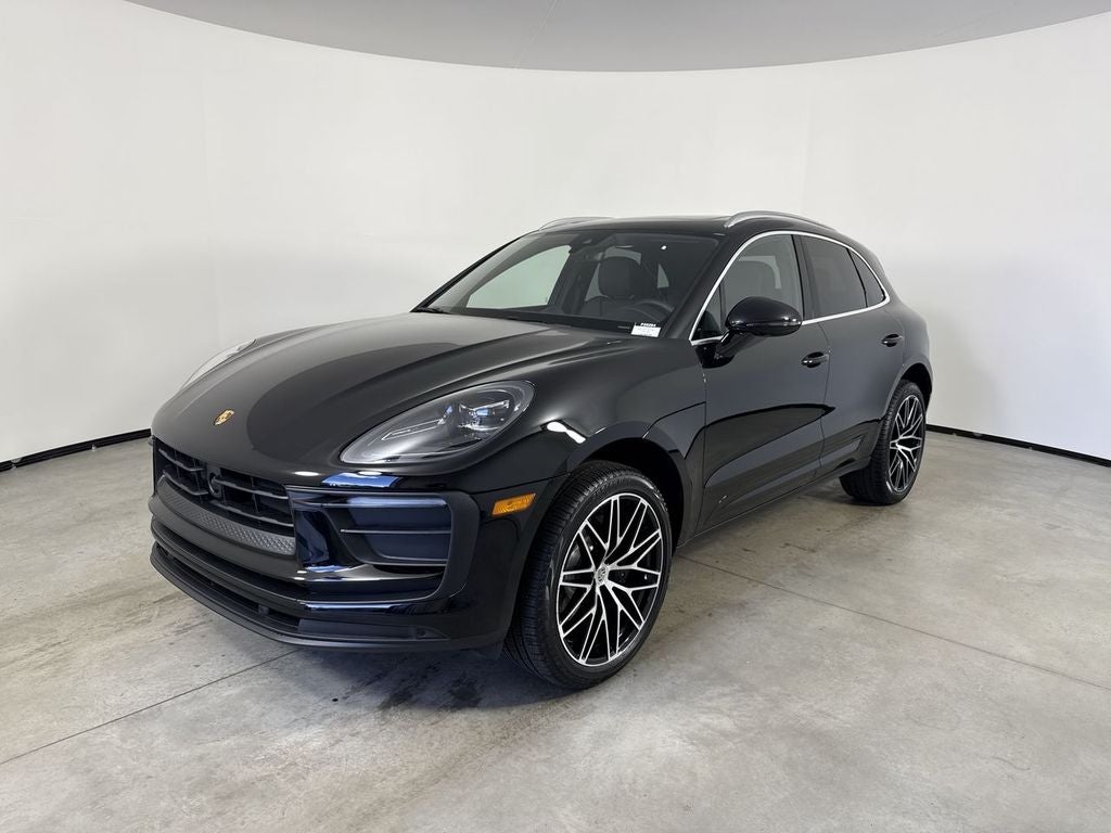 2026 Porsche Macan AWD