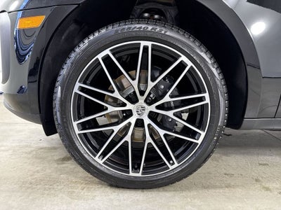 2026 Porsche Macan AWD
