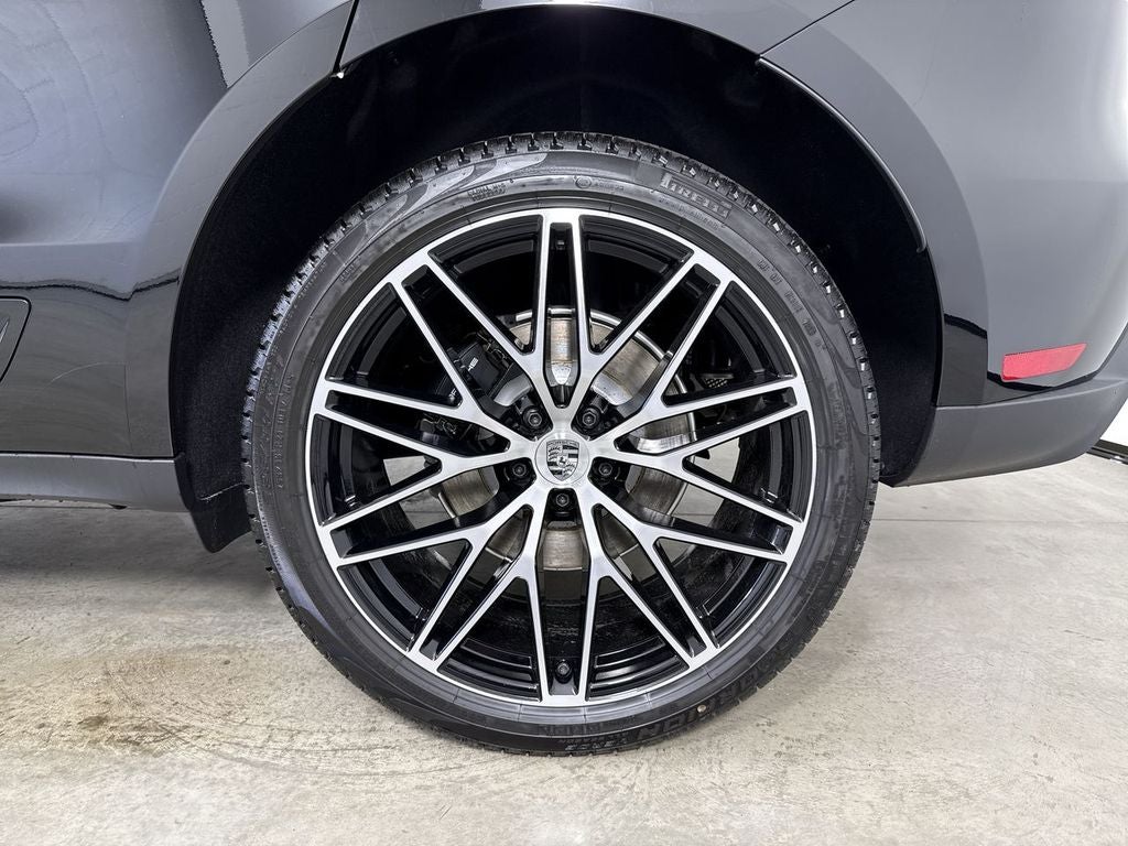 2026 Porsche Macan AWD