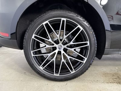 2026 Porsche Macan AWD