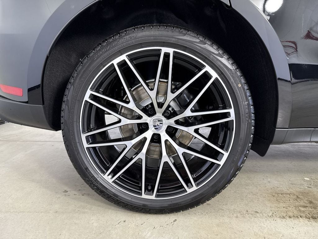 2026 Porsche Macan AWD