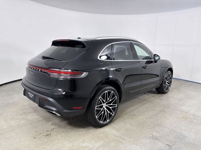 2026 Porsche Macan AWD