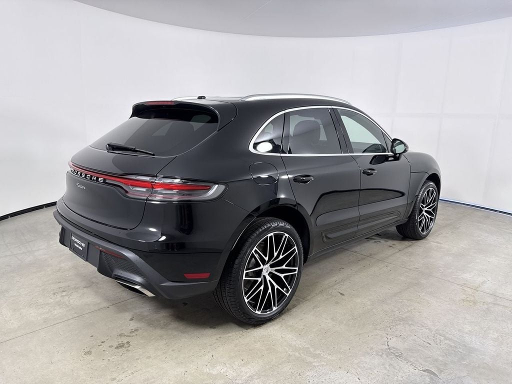 2026 Porsche Macan AWD