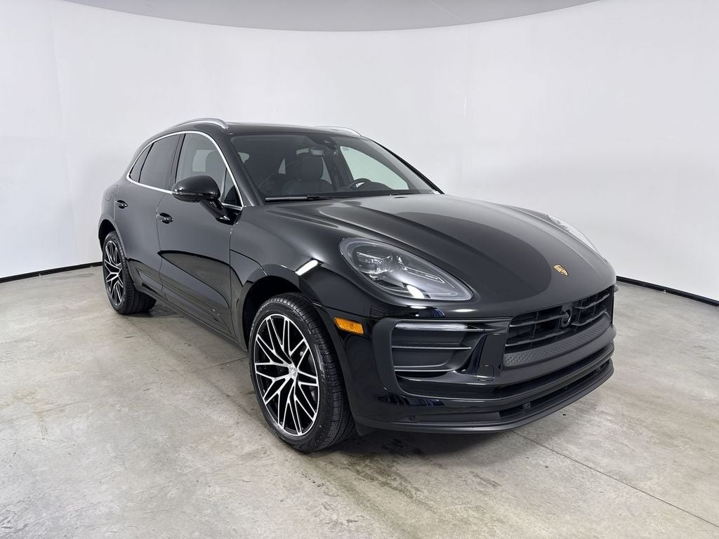 2026 Porsche Macan AWD