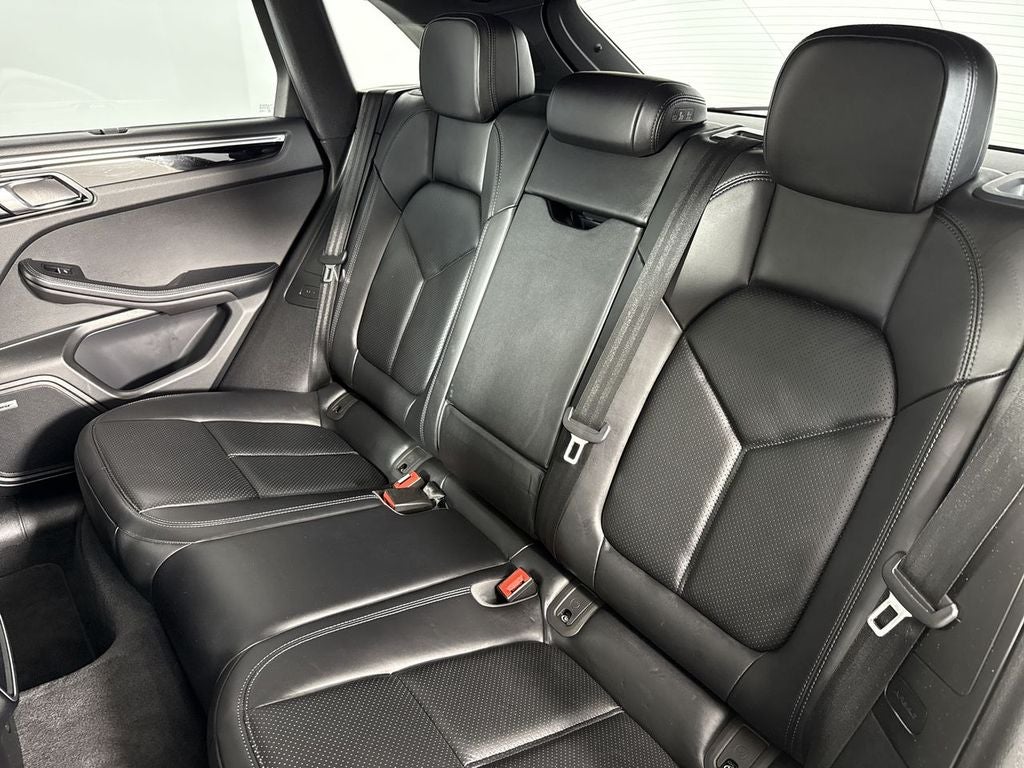2018 Porsche Macan Base