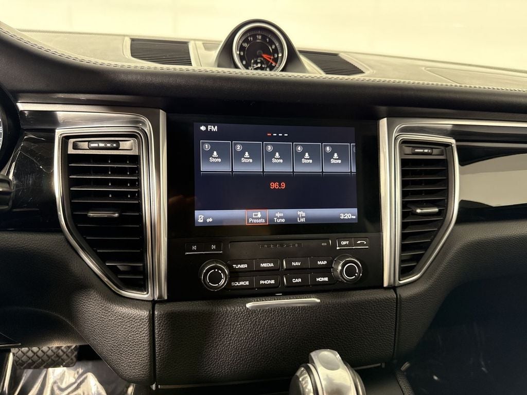2018 Porsche Macan Base