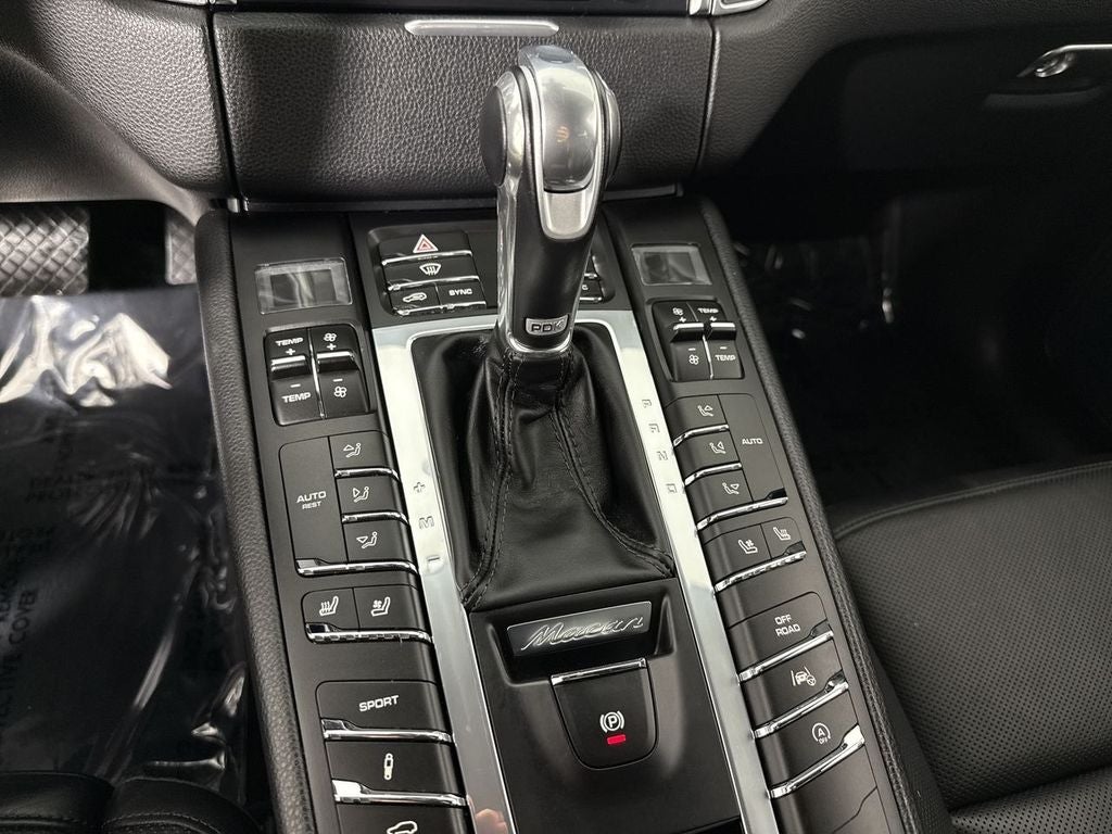 2018 Porsche Macan Base
