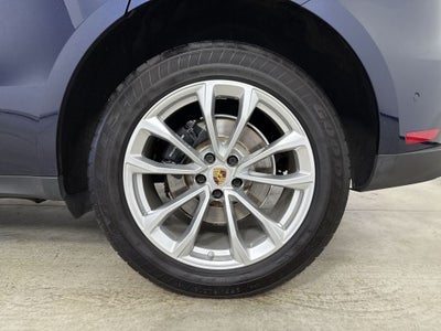 2023 Porsche Macan T