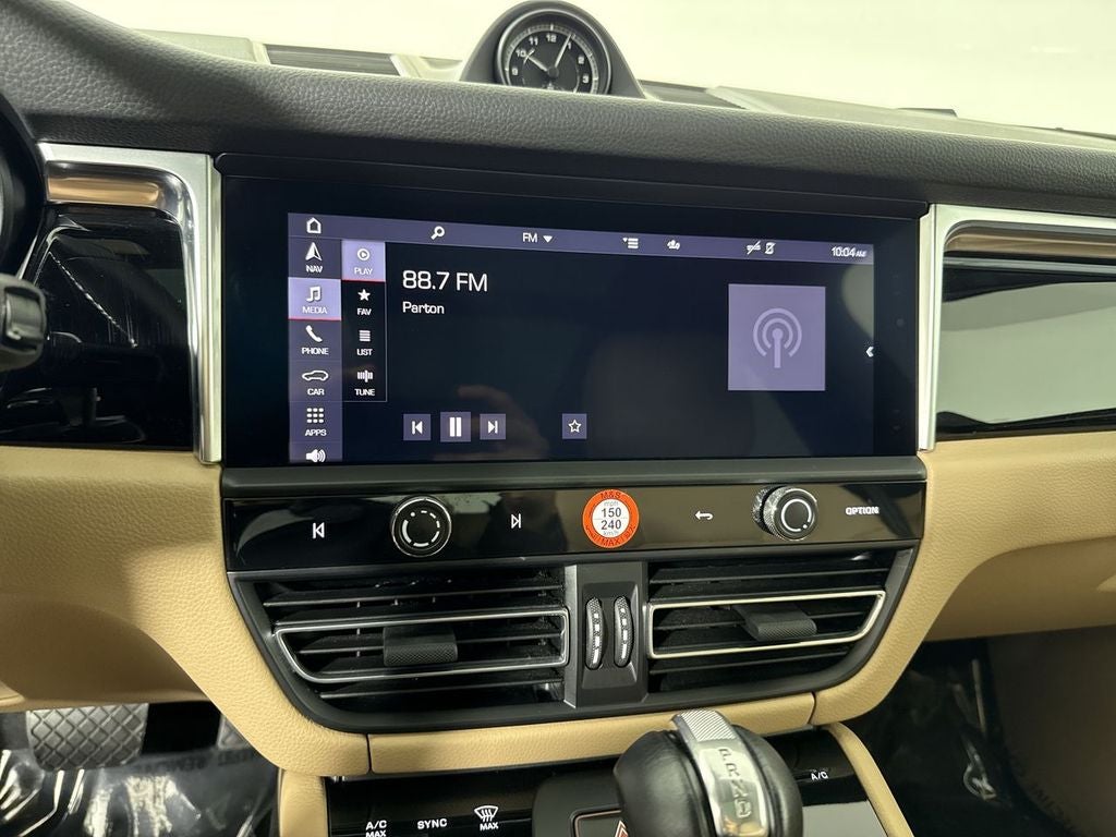 2023 Porsche Macan T