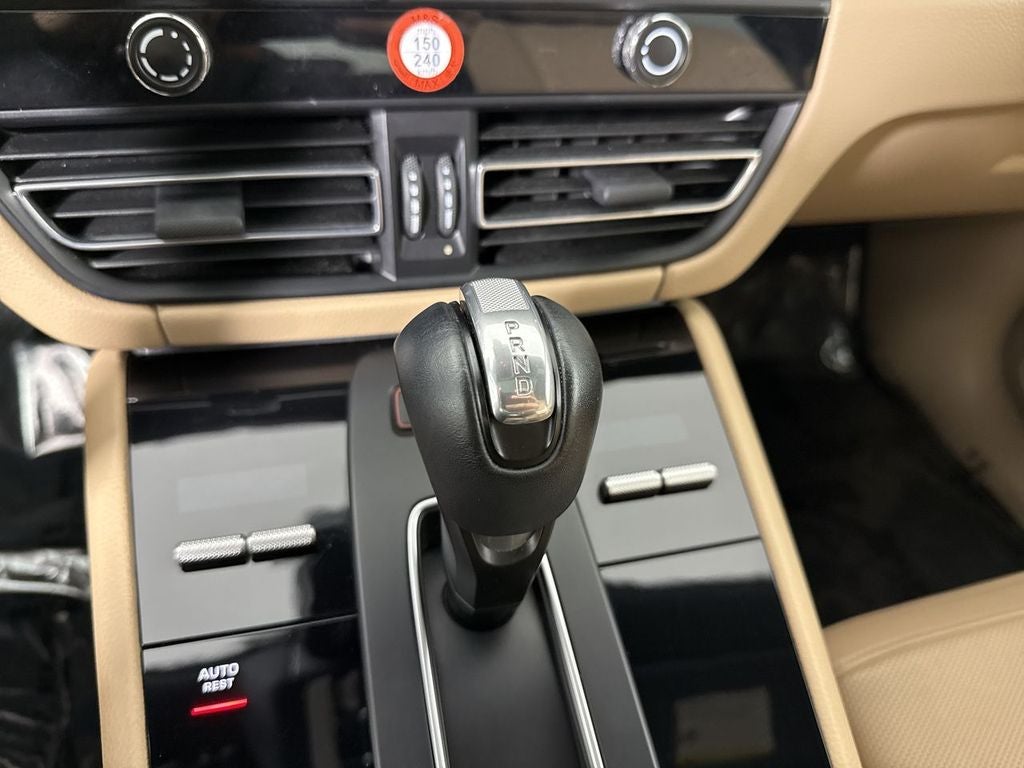 2023 Porsche Macan T