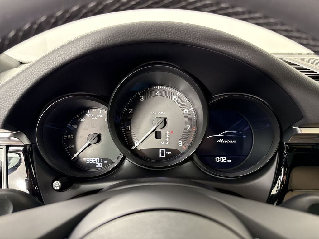 2023 Porsche Macan T