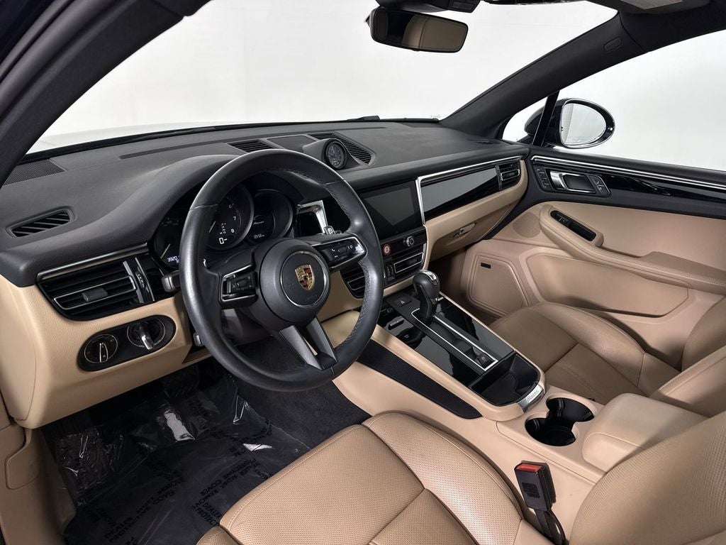 2023 Porsche Macan T
