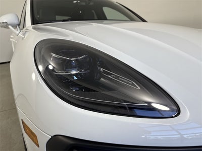 2023 Porsche Macan AWD