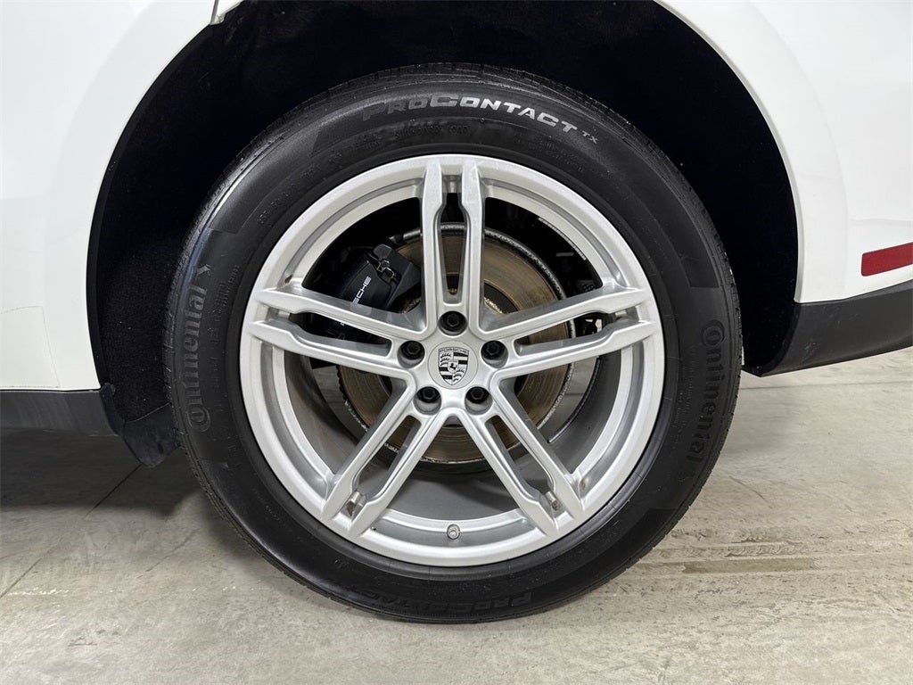 2023 Porsche Macan AWD