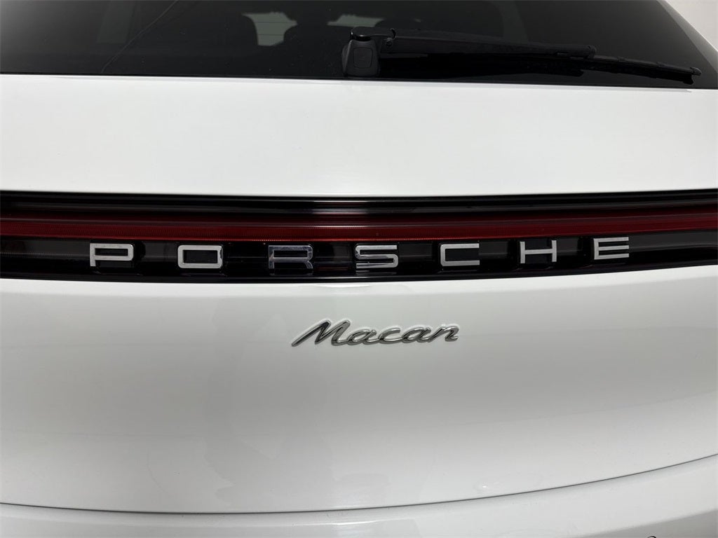 2023 Porsche Macan AWD