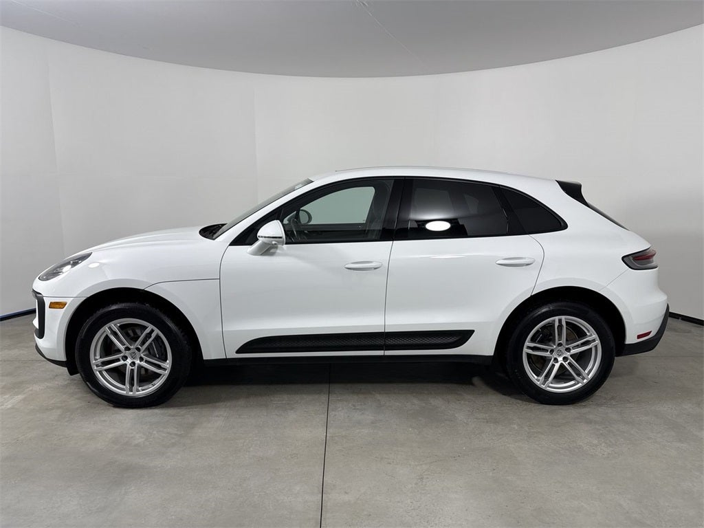 2023 Porsche Macan AWD