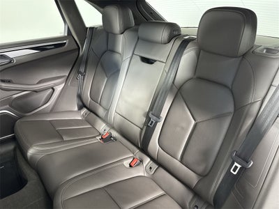 2023 Porsche Macan AWD