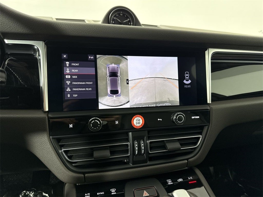 2023 Porsche Macan AWD