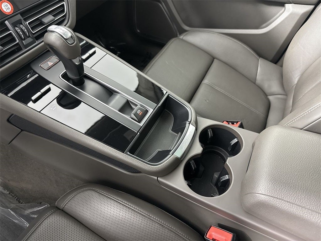 2023 Porsche Macan AWD