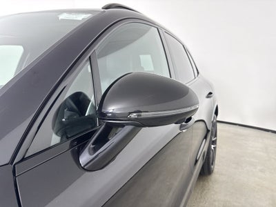 2023 Porsche Macan AWD