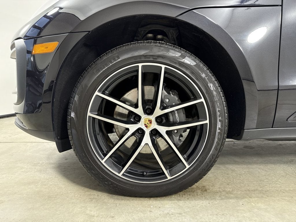 2023 Porsche Macan AWD