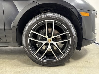 2023 Porsche Macan AWD