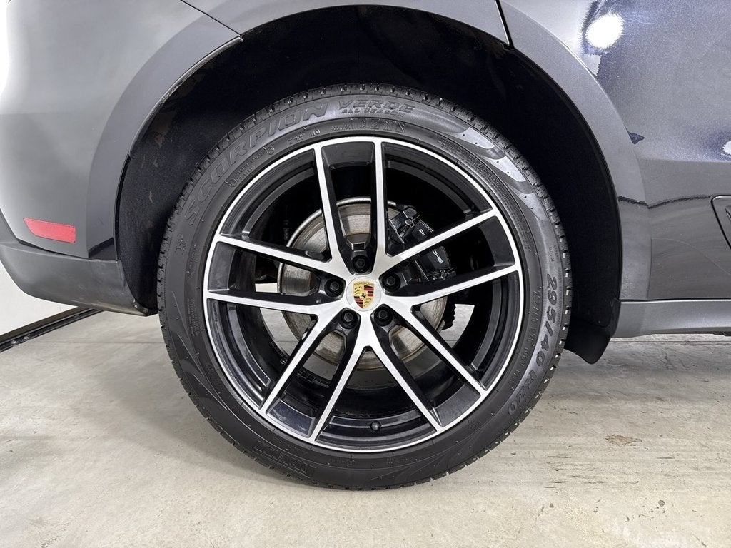 2023 Porsche Macan AWD