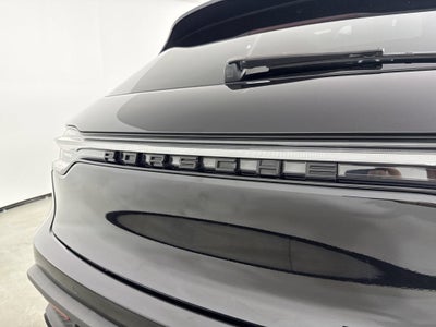 2023 Porsche Macan AWD