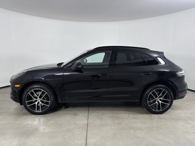 2023 Porsche Macan AWD