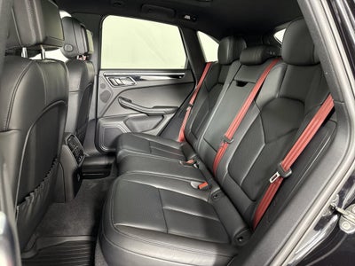2023 Porsche Macan AWD